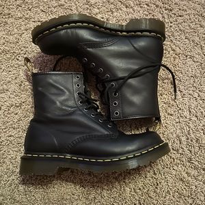 Dr. Martens 1460 Smooth Leather Lace Up Boots